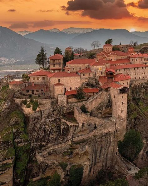 The Monastery of Varlaam Meteora Greece, Travel Locations, Archaeological Site, 14th Century, Greek Gods, Greece Travel, Unesco World Heritage Site, Unesco World Heritage, 16th Century