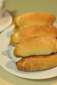 Jane's Kitchen: Spanish Bread Spanish Bread Recipe, Filipino Desert, Filipino Bread Recipe, Pinoy Breakfast, Phillipino Food, Pandesal Recipe, Spanish Bread, Pinoy Dessert, Filipino Food Dessert