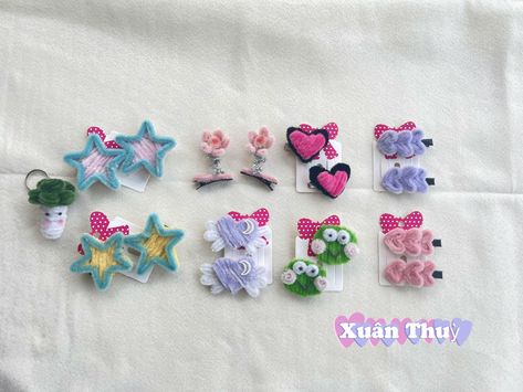 Pipe Cleaner Hair Clips, Fuzzy Wire, Pipe Cleaner Art, Diy Hair Clip, Diy Projects Gifts, Hello Kitty Crafts, Diy Pipe, Flower Box Gift, Bows Diy Ribbon