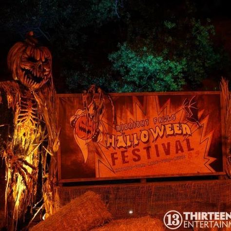 Gallery - Fear Farm Haunted Fairgrounds & Corn Maze Corn Maze Aesthetic, Maze Halloween, Fear Fest, Haunted Corn Maze, Hay Maze, Best Haunted Houses, Haunted Maze, 10 Animals, Haunted Hayride