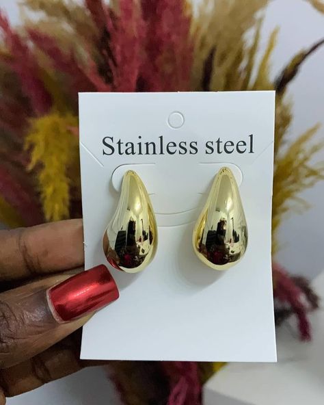 A beautiful earring for a beautiful woman ✨ Rain drop earring Non-Tarnish and light weight Sales price 2000 Drop Earring, Rain Drops, Jewelry Store, Beautiful Woman, Beautiful Earrings, Jewelry Stores, Instagram A, Drop Earrings, Quick Saves