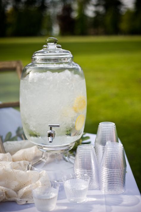 Water Dispenser Wedding, Wedding Water Station Outdoor Ceremony, Party Water Dispenser Ideas, Water Pitchers On Wedding Tables, Water Dispenser Ideas Drink Stations, Water Station Wedding, Wedding Water Station, Lobola Decor, Wedding Drink Table