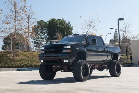 King Lift on Custom Black Chevy Silverado Black Chevy Silverado, Custom Wheels Trucks, Custom Truck Parts, Custom Lifted Trucks, Chevy Trucks Silverado, Custom Chevy Trucks, Lifted Chevy, Lifted Chevy Trucks, Jacked Up Trucks