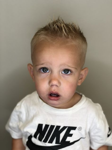 Toddler Bowl Cut, Infant Haircut Boy, Toddler Boy Haircut Short, Cowlick Hairstyles, Baby Boy First Haircut, Baby Haircuts, Toddler Haircut, Baby Haircut, Guy Hair