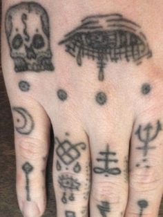 Finger Tattoos Stick And Poke, Tattoos Stick And Poke, Remember Tattoo, Satanic Tattoos, Stick Poke Tattoo, Stick And Poke Tattoo, Shadow Tattoo, Cute Finger Tattoos, Knuckle Tattoos