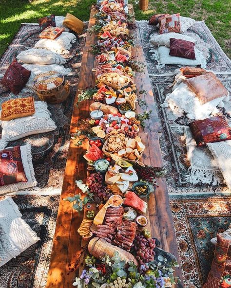 Buffet Displays, Wine Party, Grazing Table, Party Food Platters, Charcuterie And Cheese Board, Pic Nic, Party Inspo, Grazing Tables, Table Inspiration