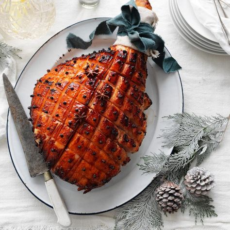 Apricot & Maple Glazed Aussie Ham | Australian Pork Glazed Ham Recipes, Apricot Glazed Ham, Xmas Ham, Christmas Ham Recipes, Maple Glazed Ham, Apricot Glaze, Ham Glaze Recipe, Beef Brisket Recipes, Christmas Salads