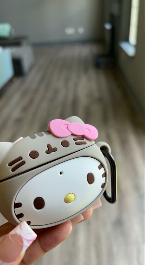 Hello Kitty X Pusheen, Airpod Pro Case, Hello Kitty Aesthetic, Hello Kitty Accessories, Hello Kit, Pretty Iphone Cases, Airpod Pro, Pink Hello Kitty, Pink Girly Things