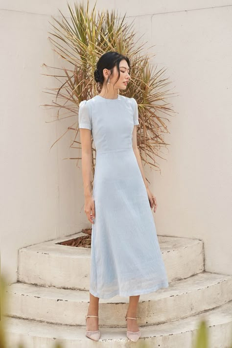 Simple Wedding Dress, Dress With Short Sleeves, Simple Dress, Tailored Dress, Modest Fashion Outfits, Blue Midi Dress, Simple Wedding, Teen Fashion Outfits, Modest Dresses