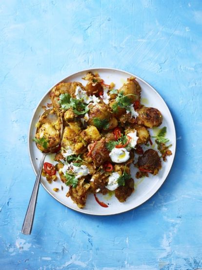 Bombay potatoes Bombay Potato Recipe, Bombay Potatoes, Fakeaway Recipes, Jamie Oliver Recipes, Healthy Family Meals, Chicken Pasta Recipes, Air Fryer Recipes Healthy, Potatoes Recipe, Potato Dishes