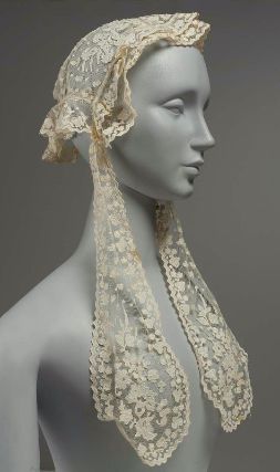 c. 1860 Irish (Carrickmacross), lace cap of linen net, linen insertion and cotton embroidery. Hats Ideas, Museum Of Fine Arts Boston, Tutorials Drawing, Linens And Lace, Antique Clothing, Lace Caps, Irish Lace, Historical Costume, Antique Lace