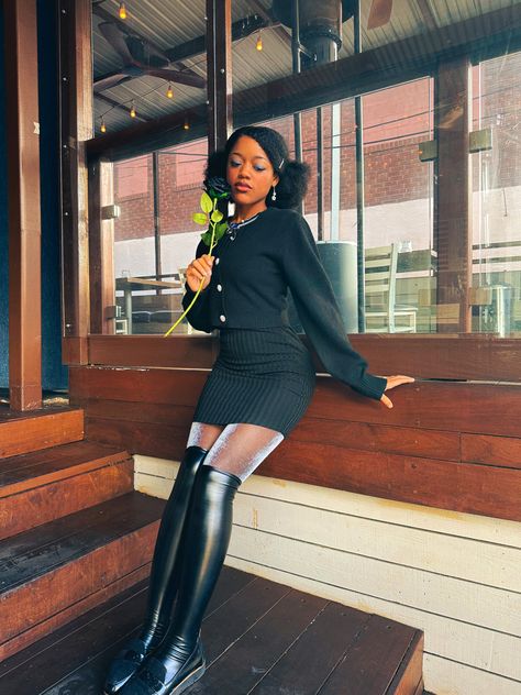 Shimmery Tights Outfit, Shimmery Tights, Hair Inspo Natural, Black Stylist, Aesthetic Preppy, Natural Hair Inspiration, Black Socks, Tights Outfit, All Black Outfit