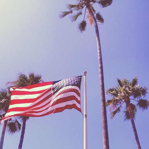 Kylie 🤍 on Instagram: “Beach Day ☀🇺🇸” Vintage Americana Aesthetic, Coney Island Baby, Lana Del Rey Honeymoon, Lana Del Rey Albums, Americana Aesthetic, Lana Del Rey Vinyl, Lust For Life, Miss America, Vintage Americana