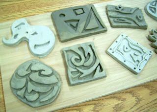 Clay Trivet, Tile Art Projects, Clay Relief, Relief Tiles, Relief Tile, Clay Projects For Kids, Clay Lesson, Sculpture Lessons, Clay Techniques