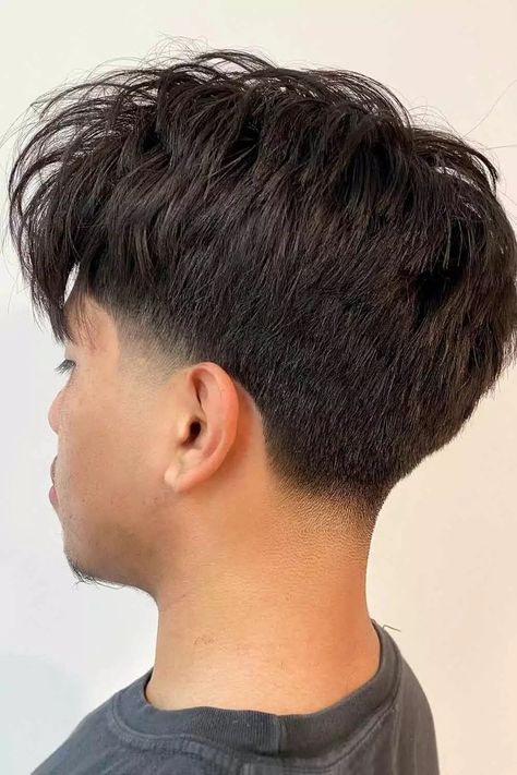 Taper Fade Men, Afro Hair Fade, Mid Length Straight Hair, Taper Fade Short Hair, Fade Men, Low Taper Fade Haircut, Haircuts Trendy, Two Block Haircut, Asian Hairstyles