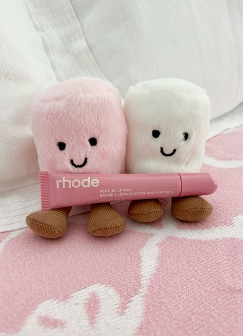 ribbon rhode lip peptide | hailey bieber | pink jellycat | white jellycat | loveshack fancy | pink bedroom | girly | bows Pink That Girl Aesthetic, Pink Jellycat, Cute Girly Things, Cute Girly Aesthetic, Jellycat Aesthetic, Toy Aesthetic, Pink Cute Aesthetic, Rhode Lip, Pink Autumn