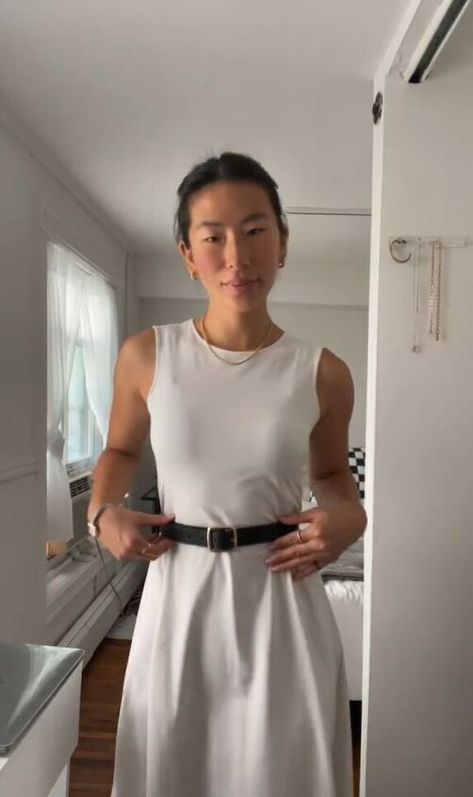 Don’t you just find it so annoying when you put a belt on and the tail sticks out and flaps around? Here, I’m going to show you a simple hack for how to hide your belt tail. So Annoying, White Belt, Hair Elastics, Long Tail, Stick It Out, Simple Tricks, Find It, Easy Hairstyles, Fashion Tips