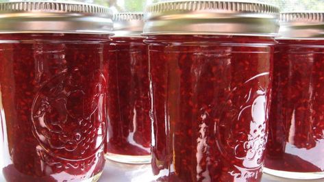 Plum Preserves, Cherry Preserves, Apple Jam, Cranberry Sauce Recipe, Water Bath Canning, Berry Jam, Cooked Apples, Sour Cherry, Raspberry Jam