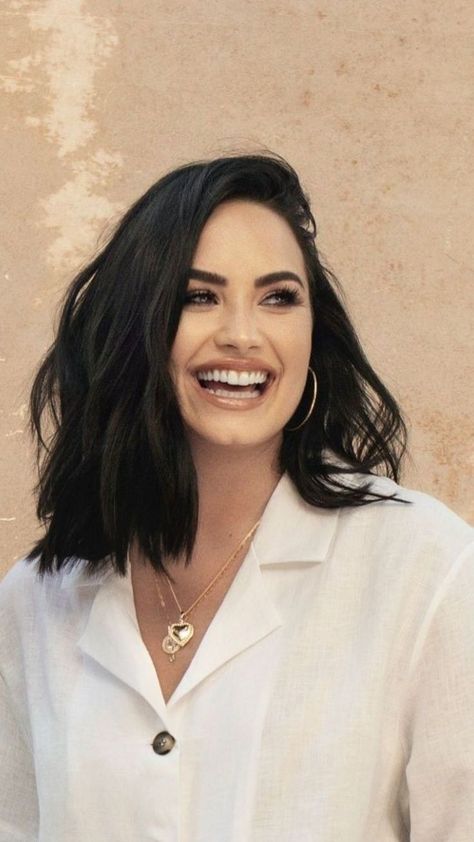 Demi Lovato Weight, Demi Lovato Albums, Demi Lovato Hair, Demi Lovato Style, Weight Gain Journey, Mexican Women, Edgy Short Hair, Self Image, Personal Health