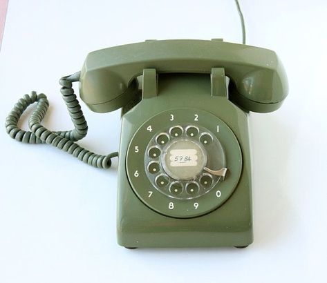 1960s Telephone, 80s Phone, Retro Phones, Old Telephone, Telephone Retro, Dial Phone, Antique Phone, Classic Phones, Telephone Vintage