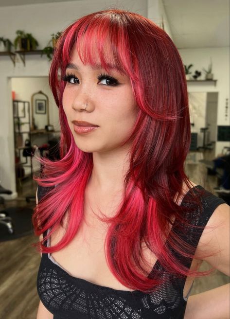 Layered Red Hair, Red Hair With Bangs, Haircut Layers, Wispy Hair, Red Hair Inspo, Funky Music, Hair Inspiration Long, Pretty Accessories, Dyed Hair Inspiration