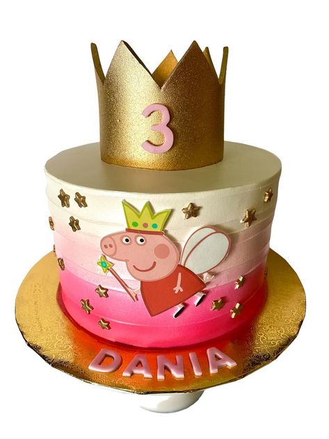 #peppapig #birthday #birthdaycake #celabration #cake #cakeidea #birthdayideas #gold #birthdaydecor #food #dessert #filter #happybirthday #kids #lopezcakes Pepa Pig Cake Girls, Pepa Pig Cake Ideas, Pig Cake Ideas, Peppa Cake, Girls First Birthday Cake, 1st Birthday Girl Decorations, Peppa Pig Cake, Pepa Pig, Pig Cake