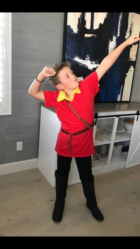 Kids Gaston costume Beast Costume Diy Men, Gaston Costume Diy, Gaston Costume, Belle Costume Diy, Gaston Beauty And The Beast, Diy Costumes Men, Beauty And The Beast Costume, Disney Characters Costumes, Beast Costume