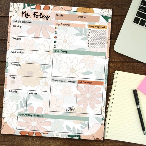 Flower Teacher Planner, Week at Glance, Boho Teacher Planner, Back to School Gift, Teacher Organization, Teacher Gift, Teacher Appreciation Teacher Planner Ideas, Mom Daily Planner, Teacher Stationary, Organization Teacher, Weekly Planner Book, Teaching Planner, Journal Hacks, Weekly Planner Print, Planner Designs