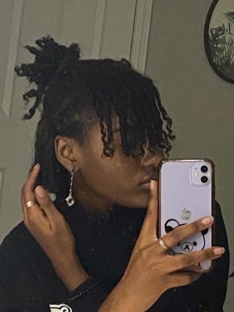 Dnd Ocs, Finger Coils, I Need Motivation, Reference Photos For Artists, Need Motivation, Character Inspo, Locs Hairstyles, Writing Advice, Drawing Images