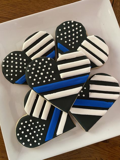 Police Officer Cookies Decorated, Law Enforcement Office Ideas, Law Enforcement Cake Ideas, Police Cadet Graduation Party, Police Retirement Party Favors, Correctional Officer Retirement Party, Law Enforcement Retirement Cake, Celebration Of Life Memorial Cake Ideas, Police Officer Graduation Party