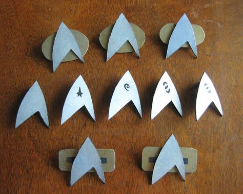 Star Trek Decorations Party, Star Trek Crafts, Star Trek Decorations, Star Trek Decor, Star Trek Birthday, Star Trek Party, Star Trek Data, Star Trek Costume, Library Crafts