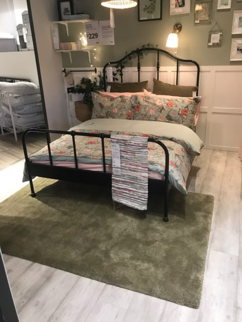 Room Ideas Aesthetic Metal Bed, Metal Bed Frame Aesthetic, Sagstua Bed Ideas, Metal Bedframe Aesthetic, Ikea Sagstua Bed, Ikea Metal Bed Frame, Ikea Metal Bed, Metal Bed Frame Bedroom Ideas, Retro Aesthetic Room