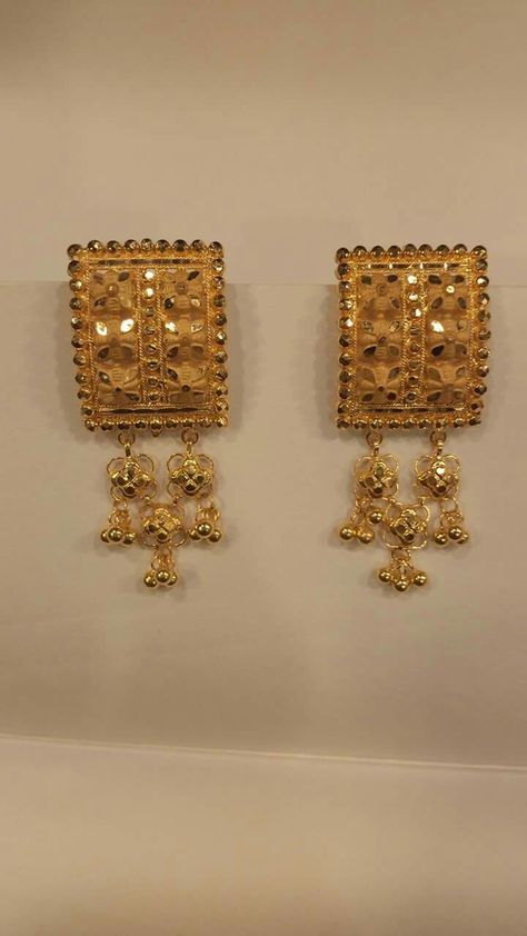 Unique Gold Jewelry Designs, Gold Jewels Design, New Gold Jewellery Designs, Gold Earrings Models, Bridal Jewelry Vintage, Bridal Jewellery Design, Gold Bridal Jewellery Sets, Gold Jewelry Stores, Indian Jewellery Design Earrings