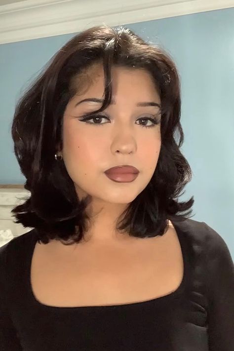 Cute Wedding Makeup, Wedding Makeup Aesthetic, Hispanic Makeup, Dior Makeup Aesthetic, Makeup Looks Glam, Chicana Makeup, Chola Makeup, 2000s Makeup Looks, Hair 90s