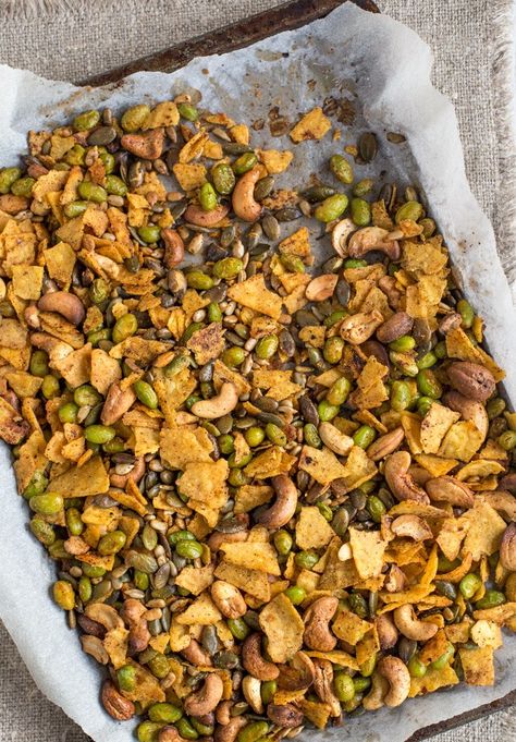 Cajun Trail Mix Recipe, Edamame Recipes Snack, Pub Mix, Healthy Trail Mix Recipes, Making Beef Jerky, Trail Mix Recipe, Homemade Pita Chips, Roasted Edamame, Cajun Spice Mix