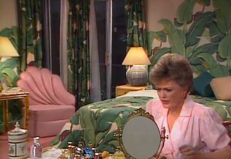 Golden Girls - Blanche's bedroom. S1E18 80s Floral Bedroom, Blanche Devereaux Bedroom, Golden Girls House, 80s Florida, 1980s Home Decor, Time Capsule House, 1980s Home, Blanche Devereaux, 80s Interior Design