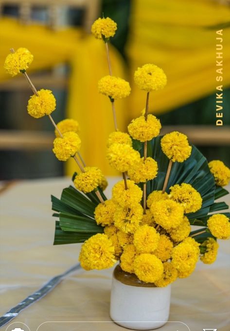 Home Decoration For Onam, Home Flower Decoration Indian, Marigold Home Decor, Onam Decoration Ideas For Home, Marigold Decoration At Home, Onam Celebration Decoration, Onam Decoration Ideas For College, Onam Flower Decoration, Onam Decoration Ideas