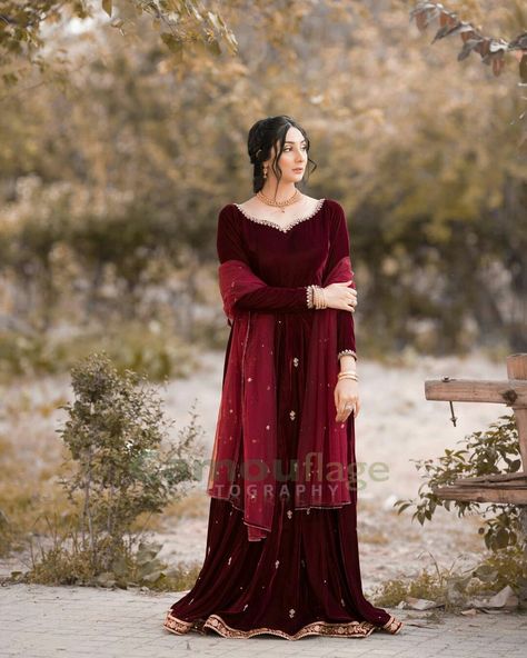 Fancy Wardrobe, Maroon Anarkali, Dark Maroon Color, Velvet Anarkali, Casual Bridal Dress, Lavish Wedding, Pakistani Formal Dresses, Suit Salwar, Party Wear Dress