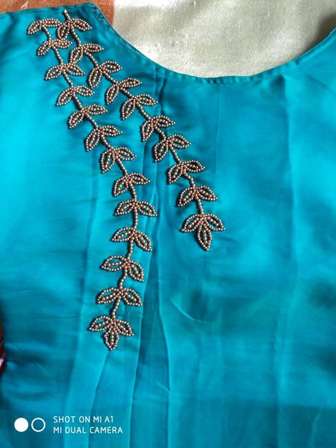 Top Aari Work Design, Aari Work Top Design, Aari Kurti Designs, Beeds Work On Dress Neck, Beeds Work Aari Design, Tube Work Embroidery Designs, Aari Work For Chudi Top, Beeds Work In Churidar Neck, Hand Work Kurti Designs Latest