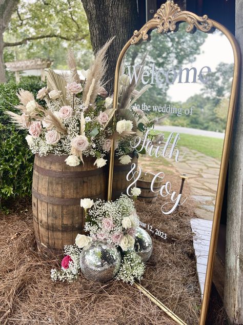 Rustic Outdoor Wedding Reception Ideas, Diy Farm Wedding Decorations, Hay Bale Seating Wedding Ceremony, Barrel Wedding Decor Entrance, Backyard Wedding Entrance Ideas, Carboy Jug Decor Wedding, Whiskey Barrel Wedding Decor Entrance, Upscale Country Wedding, Horse Shoe Wedding Decoration