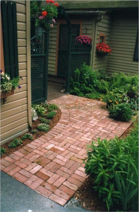 Brick Sidewalk, Brick Pathway, Walkway Design, Brick Path, Concrete Walkway, Brick Walkway, Paver Walkway, Landscaping Front Yard, Brick Patios