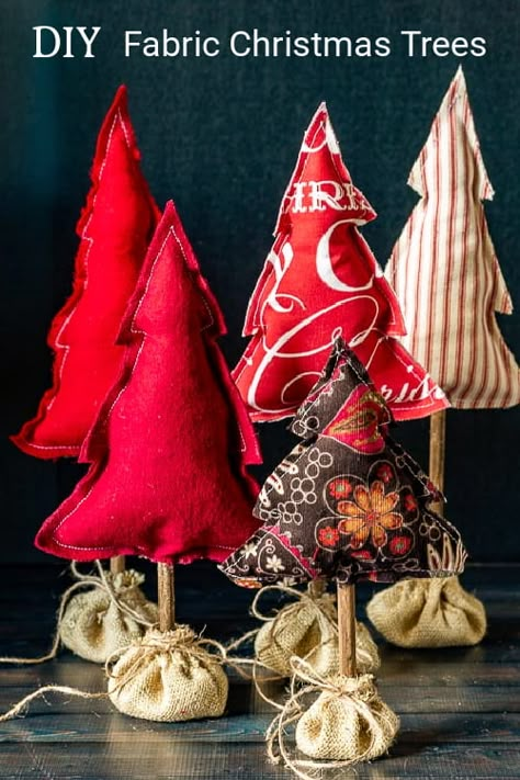 Stuffed Fabric Christmas Trees, Holiday Fabric Crafts, Christmas Fabric Crafts, Fabric Crafts Diy, Christmas Sewing Projects, Fabric Christmas Ornaments Diy, Fabric Christmas Trees, Christmas Ornaments Diy, Fun Fabric