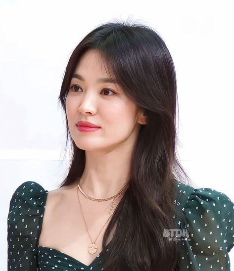 🍓 #ACTRESS #SONGHYEKYO 🍓 Song Kyo Hye, Angel Perfume, Light Spring Colors, Ye Ji, Hye Kyo, Song Hye Kyo, Light Spring, Full House, Korean Celebrities