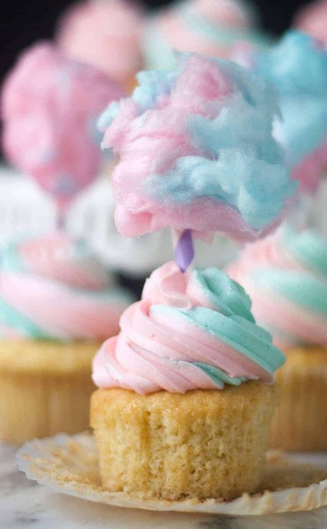 These cotton candy cupcakes with swirled cotton candy buttercream on top of a vanilla cupcake are super fun to make and adorable to look at. Cotton Candy Recipe, Black Icing, Cotton Candy Cupcakes, Cotton Candy Cakes, Cupcake Recipes From Scratch, Candy Cupcakes, Oreo Milkshake, Novelty Birthday Cakes, Cotton Candy Flavoring