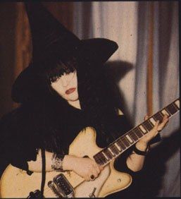 My favorite picture of Rosie McDowall. On stage w Current 93. Current 93, I'm With The Band, Season Of The Witch, Goth Aesthetic, Witchy Woman, Punk Goth, Post Punk, Photo Instagram, On Stage