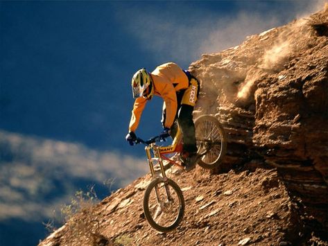 Could These Extreme Sports be Exactly What's Missing from Your ... Dangerous Sports, Downhill Mountain Biking, Downhill Bike, Bike Path, Extreme Sports, Bike Ride, Bmx, Mountain Bike, Plein Air