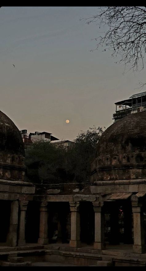 #hauzkhas #travel #survey #photography #fun #architecture #dusk #memories #india #monument #dark #picture #structure #enjoyment #archaeology #sunset #moments #camera #historical #moon #old India Aesthetic Dark, Archaeology Aesthetic, Fun Architecture, India Aesthetic, Dark Picture, Memory Pictures, Lonely Heart, Delhi India, Archaeology