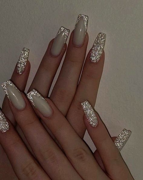 Prom Nails Silver, Thanksgiving Nail Designs, New Years Eve Nails, White And Silver Nails, Glittery Nails, Her Nails, Nails Prom, Thanksgiving Nails, Sparkle Nails