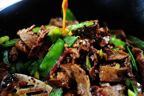 Beef With Snow Peas, Snow Peas Recipe, Ree Drummond Recipes, Snow Pea, Coconut Dessert, Asian Beef, Geek Food, Mapo Tofu, Diner Recept