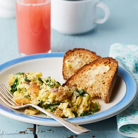 Spinach Scrambled Eggs, Scrambled Eggs With Spinach, Gluten Free Milk, Salmon Cream Cheese, High Protein Breakfast Recipes, Scrambled Eggs Recipe, Smoked Trout, Protein Breakfast Recipes, High Protein Breakfast